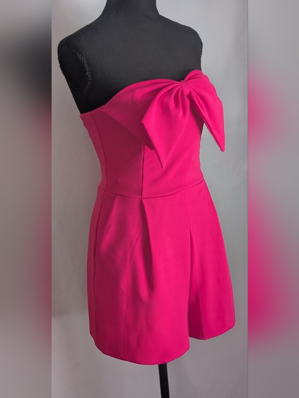 NWT Express Crepe Strapless Bow Front Romper Hot Pink XS W/ Pockets